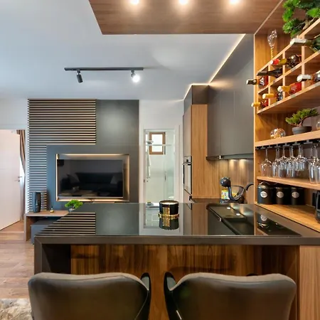 Riva Apartment *